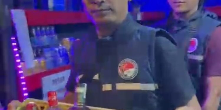 Sat Resnarkoba Polres Gresik Berantas Peredaran Miras Berkedok Mini Bar Dan Toko Sembako