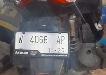 Ngawur…. Motor Dinas Kades Pengalangan Pakai Plat Putih, Langgar Aturan Negara – Camat Menganti Diam Seribu Bahasa