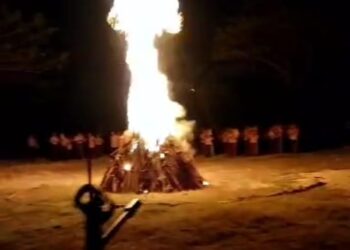 SMPN 1 Dawarblandong Gelar Persami Awal Tahun, Kobaran Api Semangat Sambut Tahun Ajaran Baru