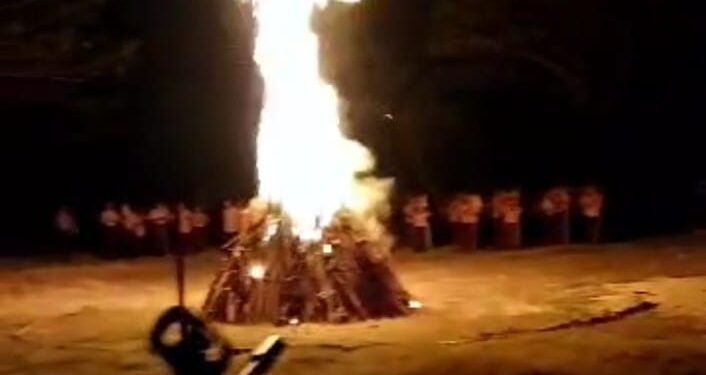 SMPN 1 Dawarblandong Gelar Persami Awal Tahun, Kobaran Api Semangat Sambut Tahun Ajaran Baru