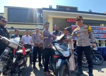 Kapolres Bondowoso Serahkan Motor Korban Pencurian, Dua Pelaku Diamankan