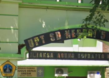 Muncul Kebijakan Kontroversial “Kenaikan Kelas Bersyarat” di SD Negeri 5 Gresik, Dinilai Langgar Aturan Pendidikan Dasar?