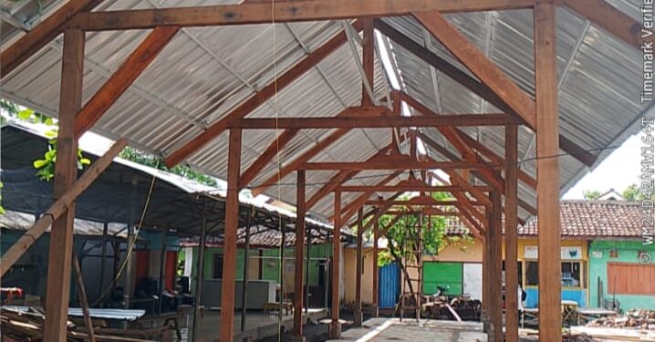 Proyek Renovasi Pasar Grati Diduga Tabrak Undang Undang No 14 Tahun 2008 dan Terkesan Proyek Siluman.