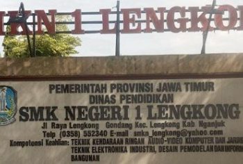 Gak Bahaya..? Kepala Sekolah SMK Negeri 1 Lengkong, Nganjuk Diduga Kong Kalikong Dengan Kominte Dalam Melakukan Pungutan Liar