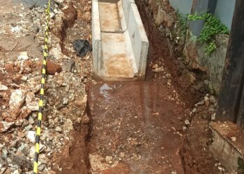 Proyek Pemasangan U- Dicth, Desa Bejagung, Semanding Diduga Dikerjakan Asal Jadi, Pelaksana Kegiatan Diduga Tabrak Aturan.